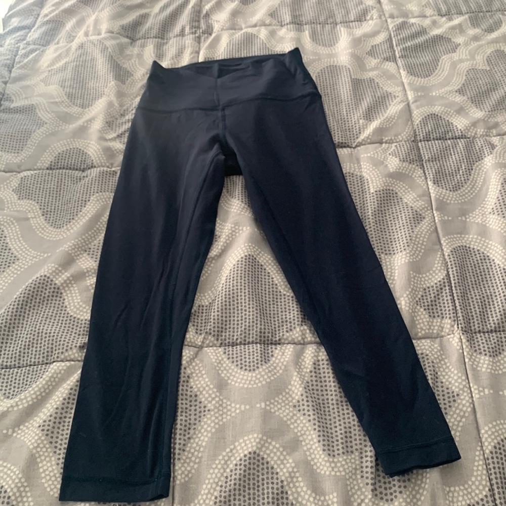Lululemon navy align crop EUC